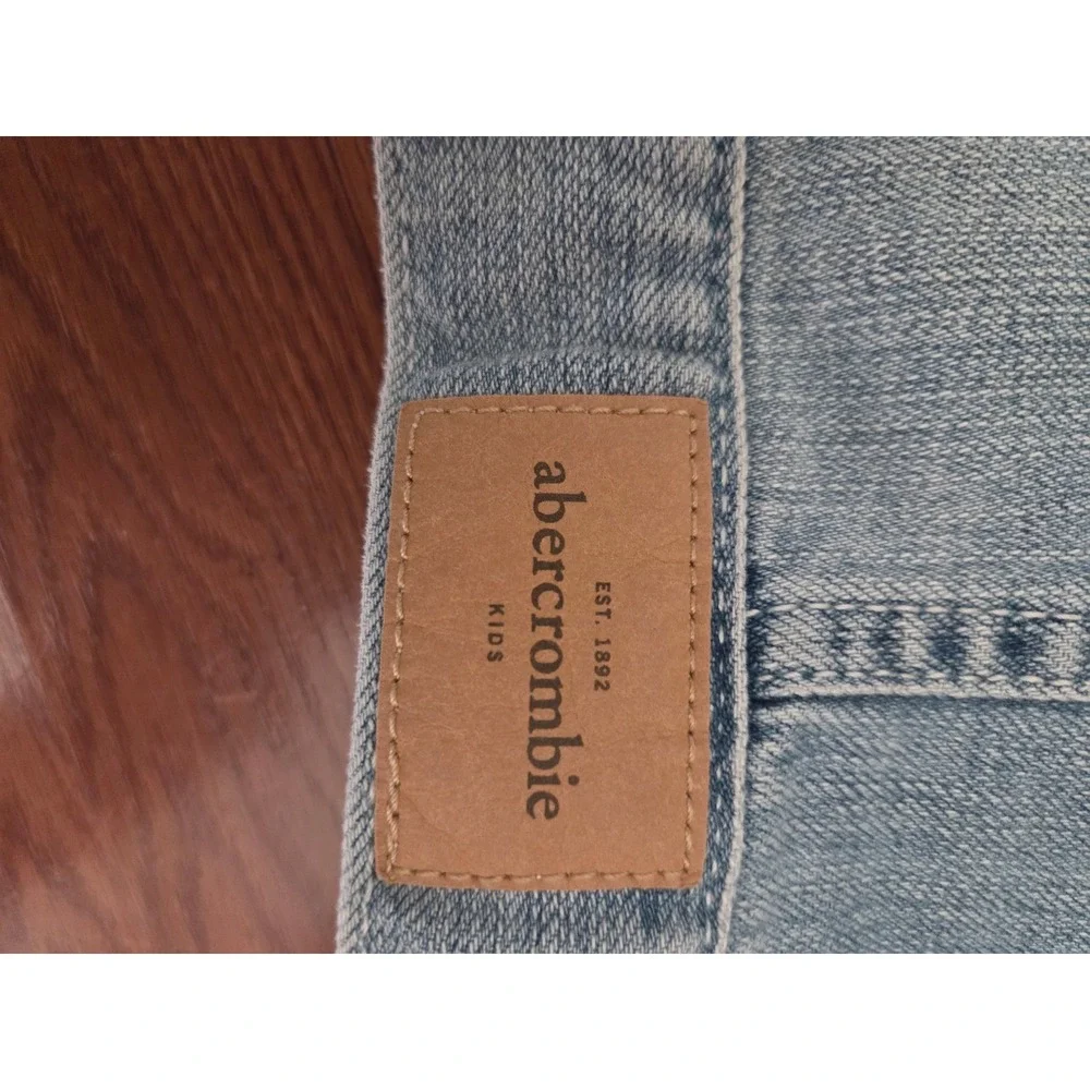 Abercrombie Kids Denim Trucker Jacket Light Wash Blue Jean Coat Size XL